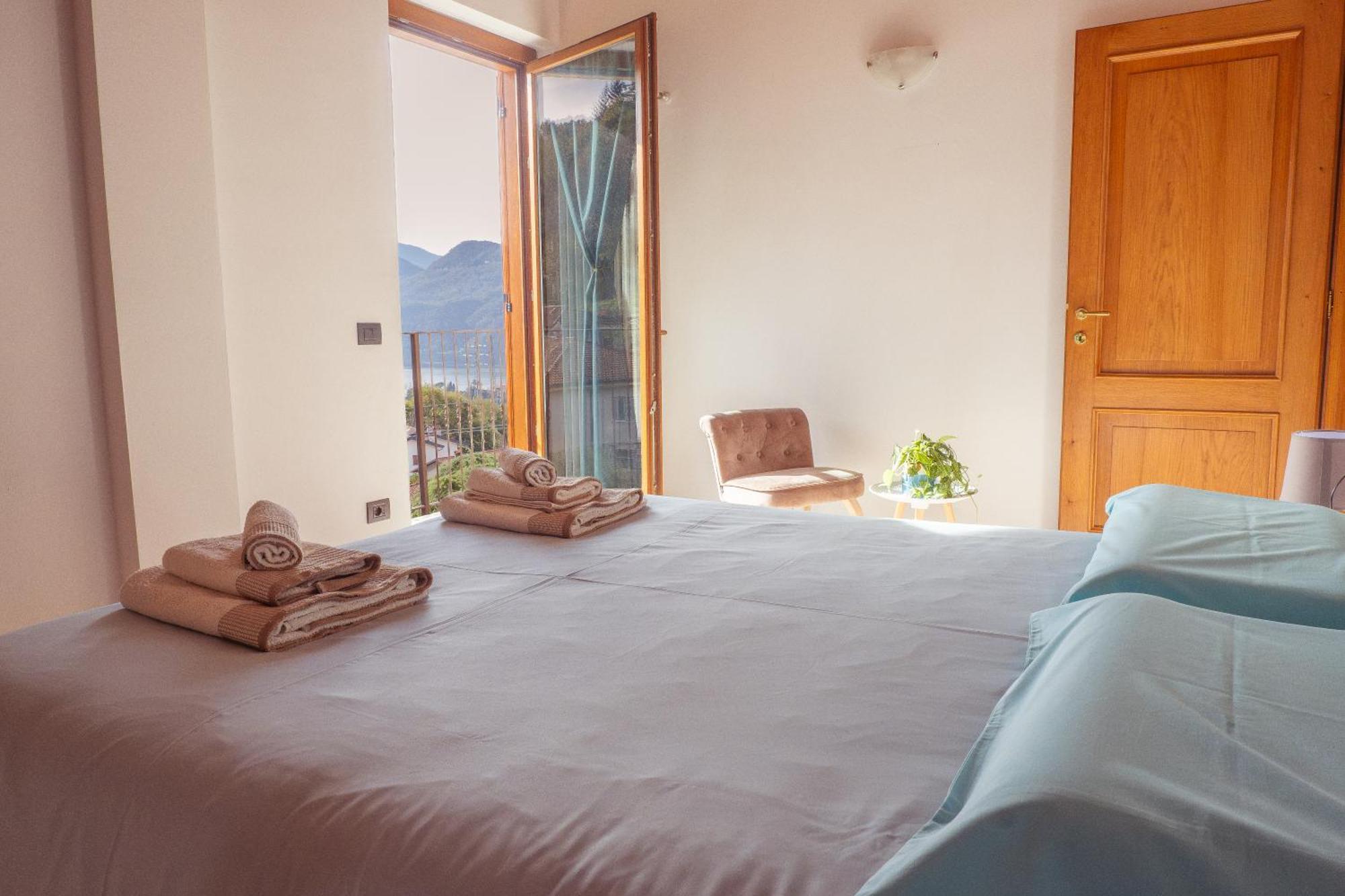 Larius Apartment - Como Lake View Mandello del Lario Eksteriør bilde
